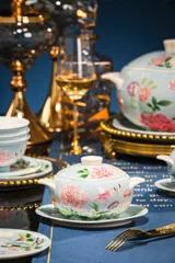 72头繁花蝶舞镶金餐具 · 2