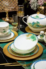 70头描金千里江山图骨瓷餐具 · 7