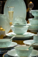 58头描金青瓷玲珑花弄影餐具 · 4