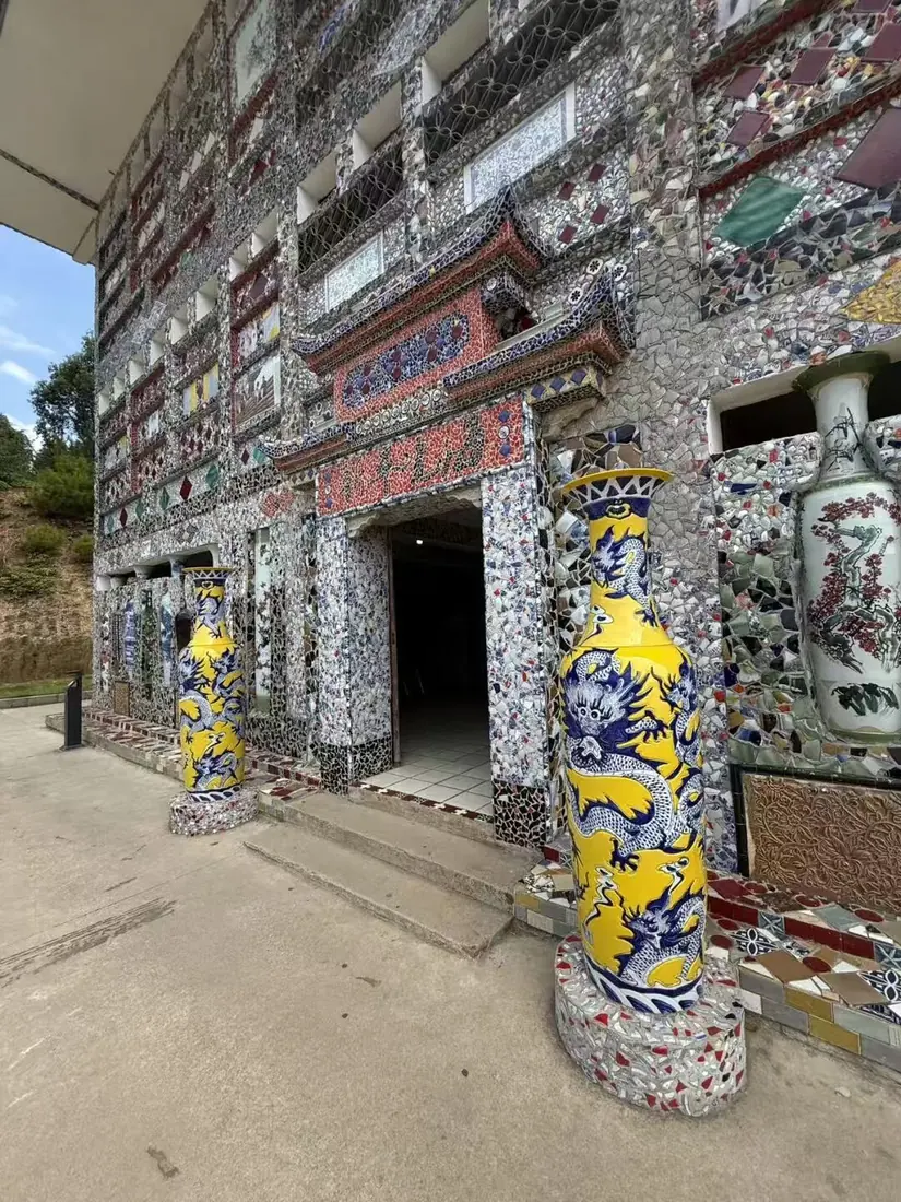 Ceramic Palace · Details